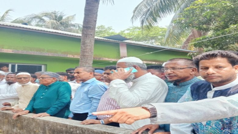 মৃৃত রাশেদের কবর জিয়ারত ও শোকাহত পরিবারের প্রতি সমবেদনা জানা
