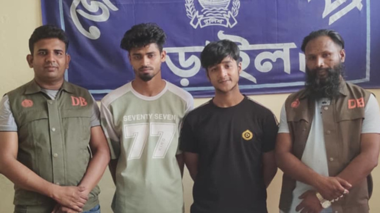নড়াইলে ডিবি পুলিশের অভিযানে ইয়াবাসহ দুইজন গ্রেফতার