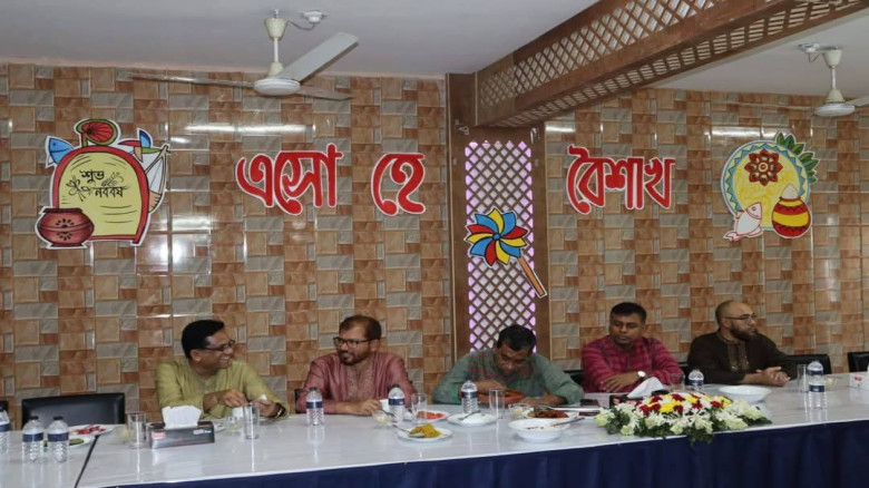 কেএমপির বর্ণাঢ্য আয়োজনে নববর্ষবরণ