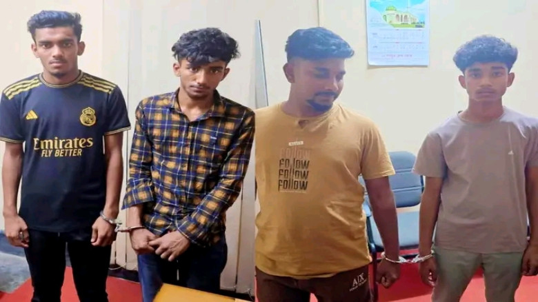 বগুড়ায় পুলিশের উপর কিশোর গ্যাং এর হামলার ঘটনায়  গ্রেফতার ৪