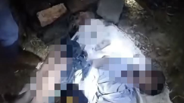 খুলনা মহানগরীর আড়ংঘাটায় ইজিবাইক চালক এর লাশ উদ্ধার করেছে পু
