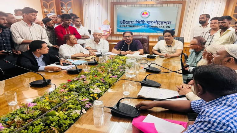 হকারদের শৃংখলায় আসতে হবে: মেয়র ডা. শাহাদাত