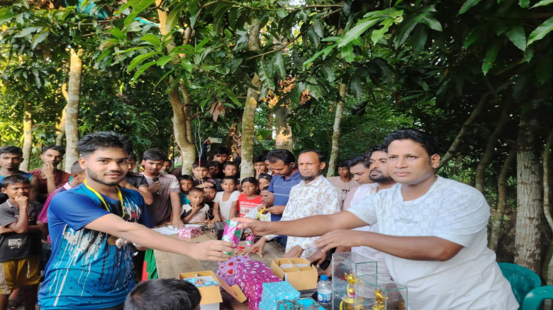 চাঁদপুর সদরের হানারচর ইউনিয়নে যুব সমাজের মাঝে পবিত্র ঈদুল আয