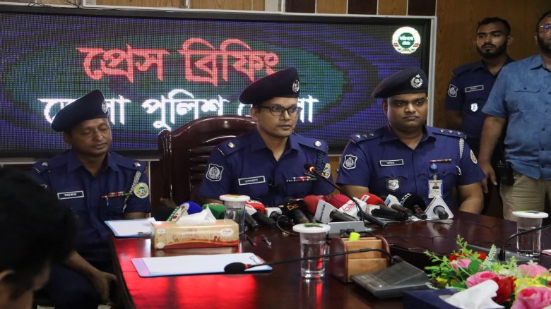 নারী নির্যাতন মামলার দুই আসামিকে ঘুম হারাম করা পুলিশের অভিযা