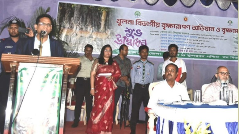খুলনায় বৃক্ষ মেলার  উদ্বোধন