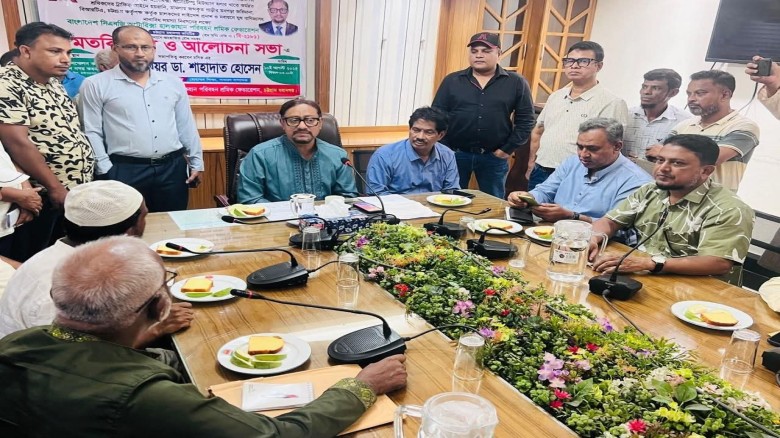 সম্মিলিত প্রচেষ্টার মাধ্যমে ট্রাফিক ব্যবস্থার উন্নয়ন করতে হব