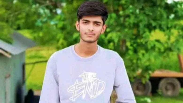 নড়াইলের মাইজপাড়ায় বিদ্যুৎস্পৃষ্ট হয়ে কলেজ শিক্ষার্থী বিজয় কর