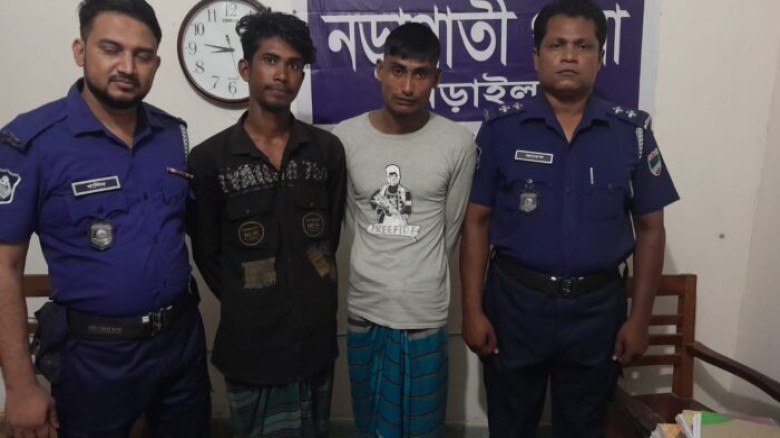 নড়াইল নড়াগাতী থানার ওসি আশিকুর রহমানের নেতৃত্বে ত্রিশ পিস 