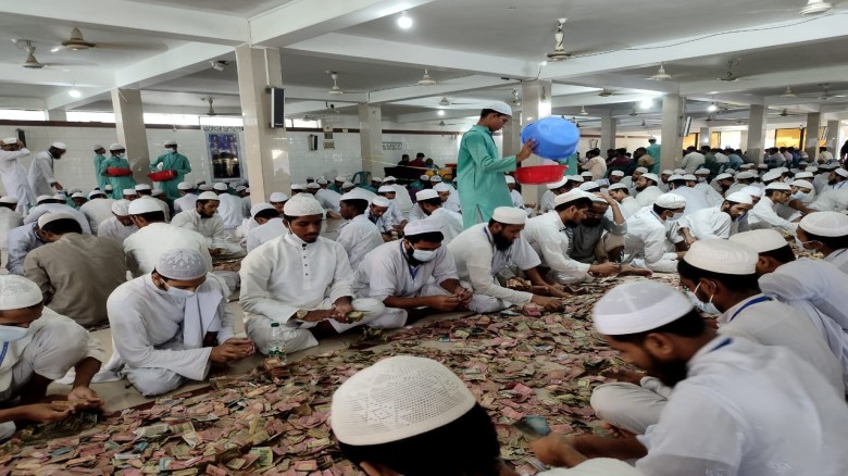 কিশোরগঞ্জের পাগলা মসজিদে সাড়ে ৪ ঘণ্টায় মিললো সাড়ে ৮ কোটি টাক