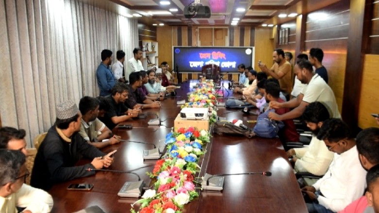 ভোলায় নোমানী হুজুর হত্যা মামলার রহস্য উদঘাটন নিজ ছেলেই খুনে