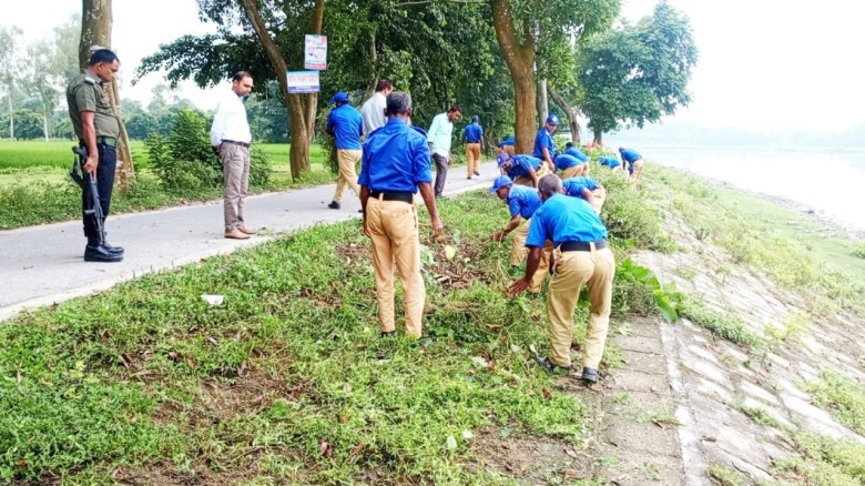 বীরগঞ্জে উপজেলা ও দর্শনীয় স্থানগুলো পরিষ্কার-পরিচ্ছন্নতা অভি