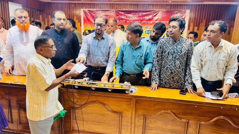 শারদীয় দুর্গাপূজা উপলক্ষে চসিকের অনুদান প্রদান অনুষ্ঠান...