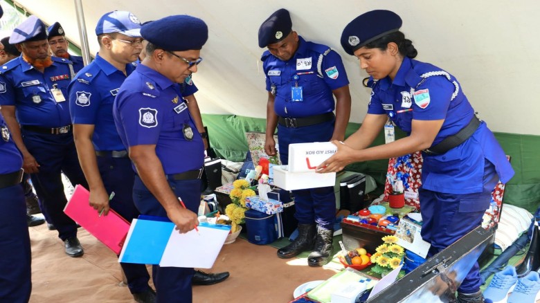 নড়াইল পুলিশ লাইন্স প্যারেড গ্রাউন্ডে বাংলাদেশ পুলিশের বিভাগী