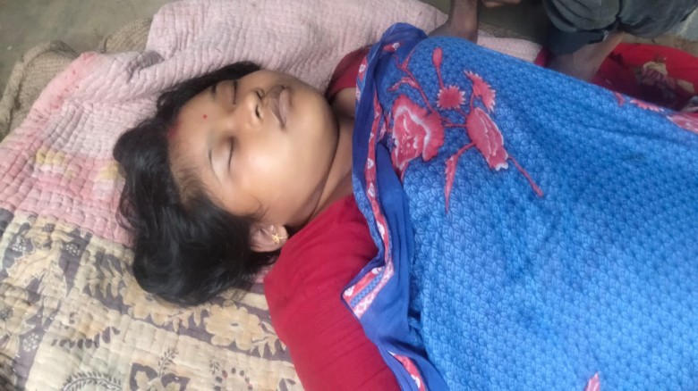 বীরগঞ্জে গলায় ফাঁসি গৃহবধুর মৃত্যু