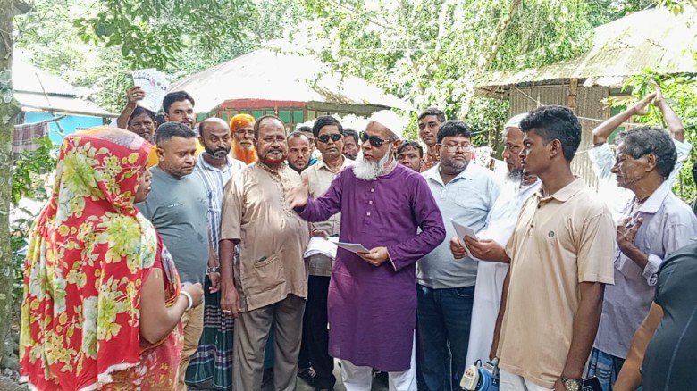 লক্ষ্মীপুরে বিএনপির নির্বাচনী গণসংযোগ ও লিফলেট বিতরণ